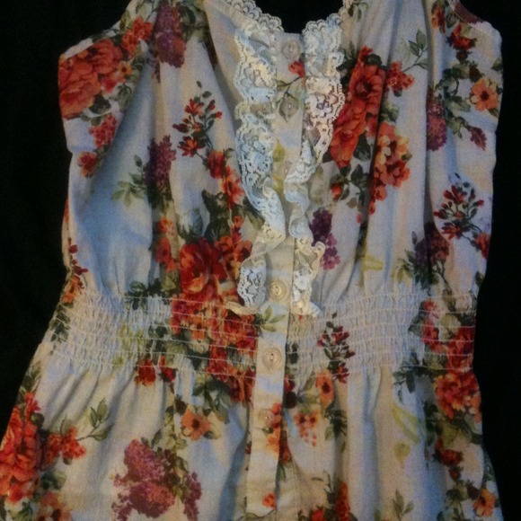 Floral Cream Tank Top NEVER WORN
