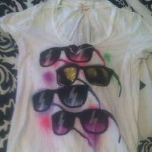 Forever 21 summer neon glasses v neck tee