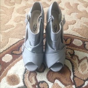 Grey heels