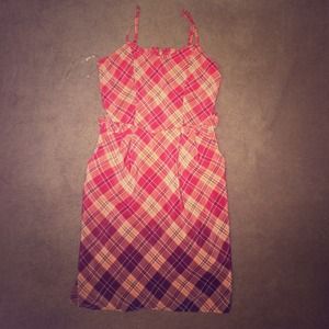 Great dress for the summer very thin!