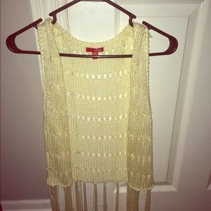 Cute sleeveless jacket