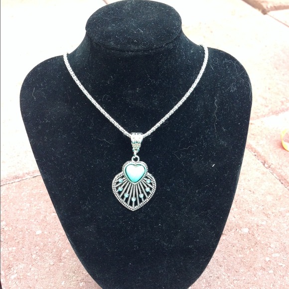 Turquoise Necklace❌SOLD❌ - Picture 2 of 3