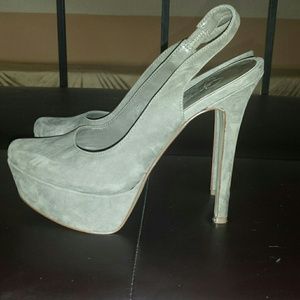 Jessica Simpson heels