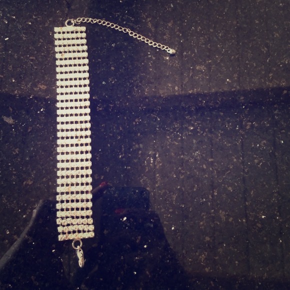 Thick gem bracelet