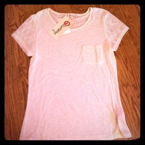 A stylish white T-shirt!