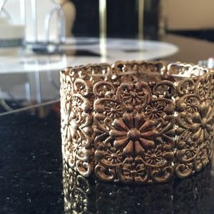 Gold sequence bracelet