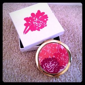 ❌SOLD❌ Compact Mirror