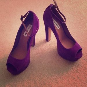 Steve Madden Deviaate Purple Suede size 8.5