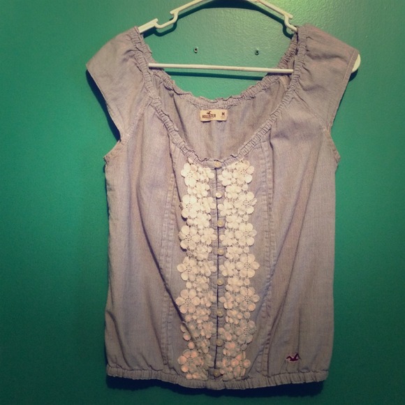 Hollister top