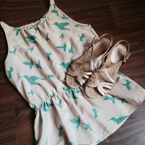 Tops - 💕HP💕 Pale pink & teal humming bird peplum blouse