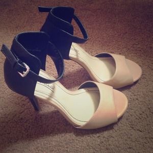 Anne Michelle high heels