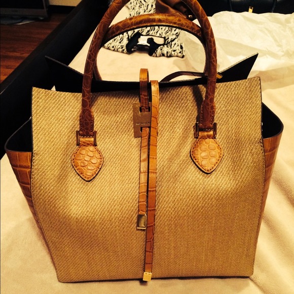Just sharing my new Michael kors Miranda bag