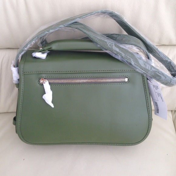 NEW Charles & Keith shoulder bag! - Picture 4 of 4