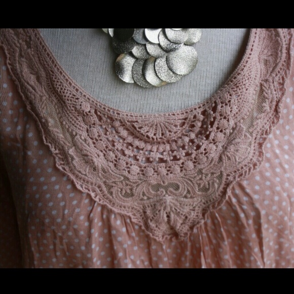 SOLD IN BUNDLE Gorgeous Vintage Looking Blouse - Picture 2 of 4