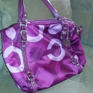 Authentic Coach Graphic Op