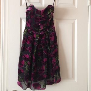 Betset Johnson strapless Black & Pink Roes Dress