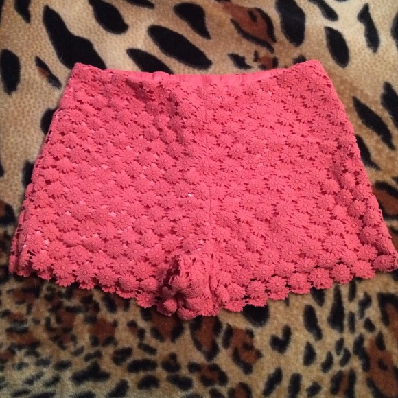 Flower, high rise laced shorts
