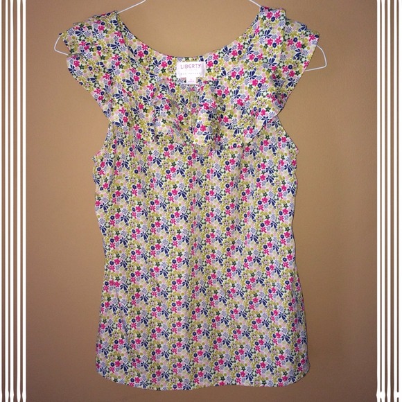 Sleeveless blouse
