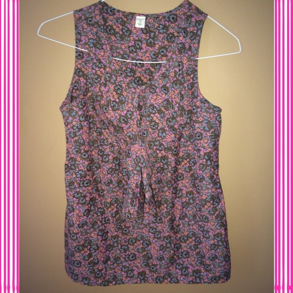 Sleeveless top