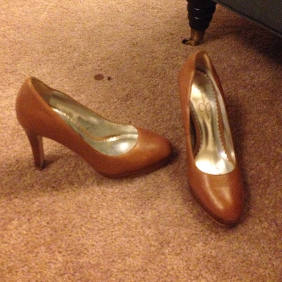 Gorgeous cognac Jessica Simpson heels Lightly used