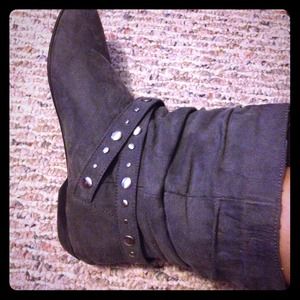 Chinese laundry grey boots