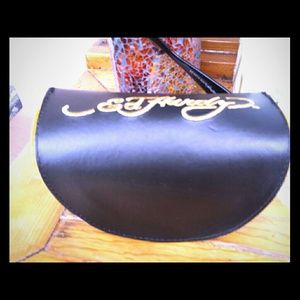 Su glasses and purse together