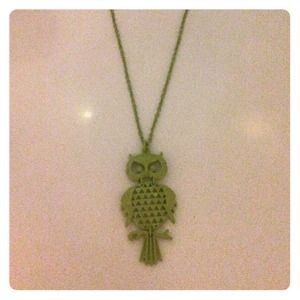 Green owl necklace