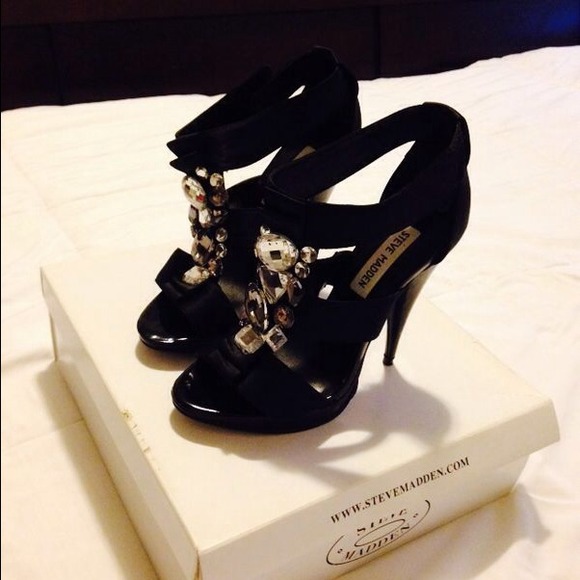 Brand new steve madden shoes