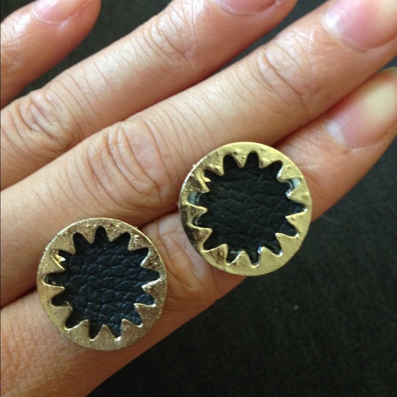 Inspired house of Harlow Earrings