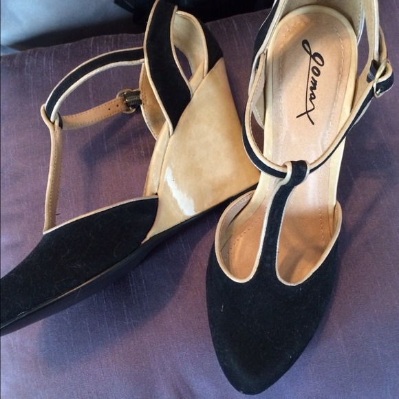 gomax Shoes - 💕never worn cute wedges💕