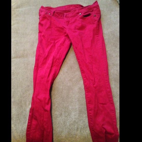 Red skinny jeans