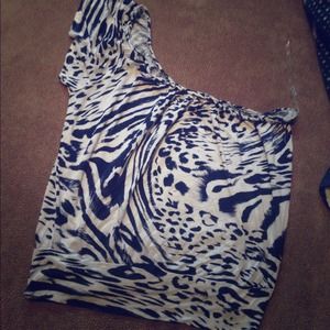 One sleeved shirt