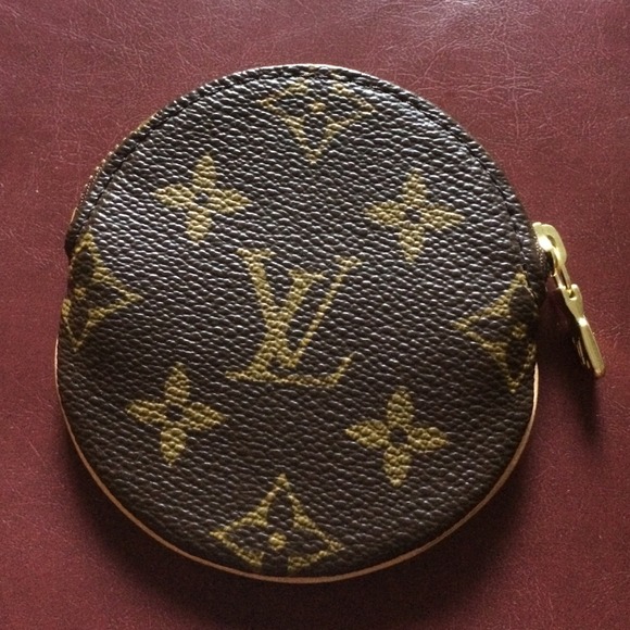 Louis Vuitton Clutches & Wallets - 🚫SOLD.🚫 💯 Authentic LOUIS VUITTON Coin Pouch
