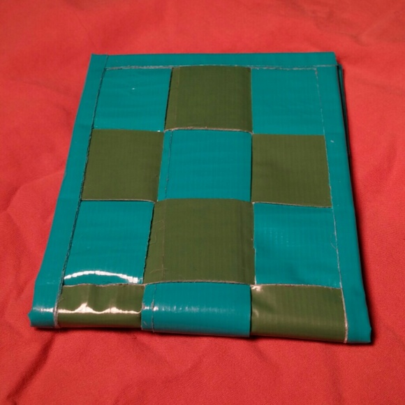 Woven Duct Tape Wallet Blue/Green One Large Pocket - Picture 4 of 4