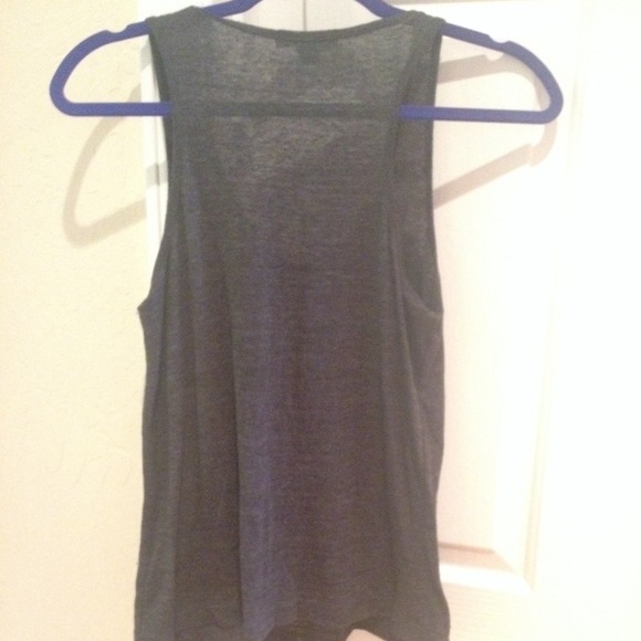 ❌SOLD❌ Forever 21 Bow Tank - Picture 2 of 3