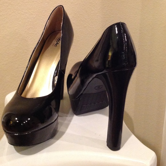Mossimo Supply Co. Shoes - NWOT:Black patent leather heels