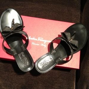 Size 8 Ferragamo Black Bali Jelly Flip Flops.