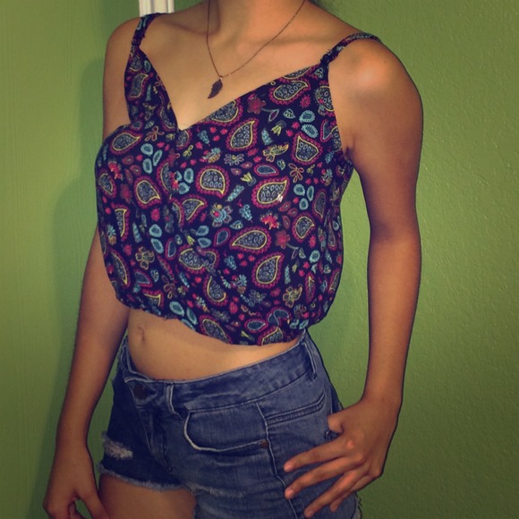 Top - Picture 1 of 2
