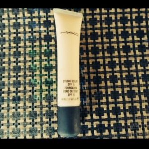 ⛔️sold⛔️@itsashleywilson MAC STUDIO SCULPT NC25