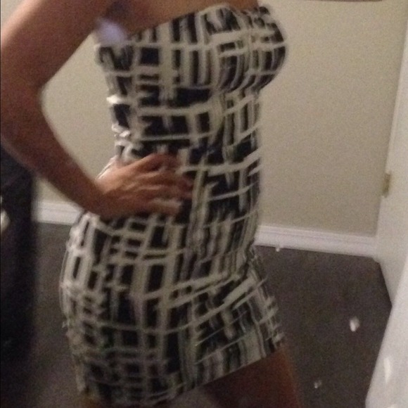 Dress - Picture 2 of 2