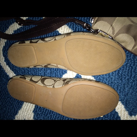 Coach flats/shoes and cross body bag - Picture 2 of 3
