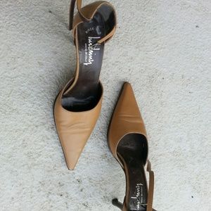 Pointed toe tan Pumps