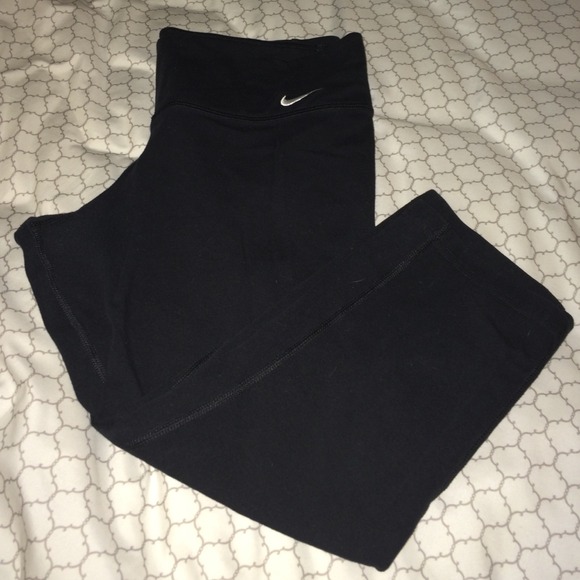 Black nike dri fit cotton capris