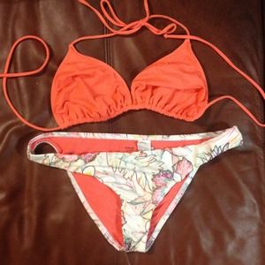 Hurley swimsuit bikini. Size large