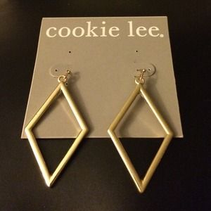 Gold Diamond Earings