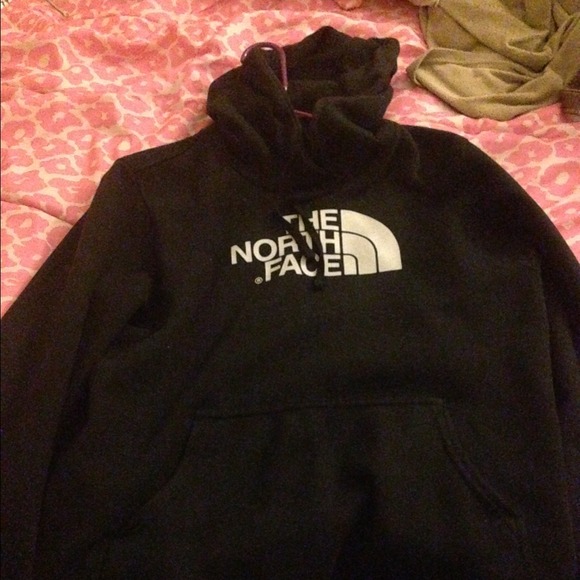 Black northface hoodie