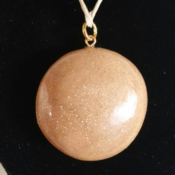 Pendant - Picture 2 of 2