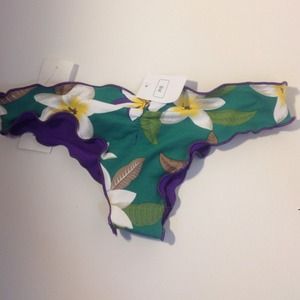 San Lorenzo reversible bottoms with cheeky butt.