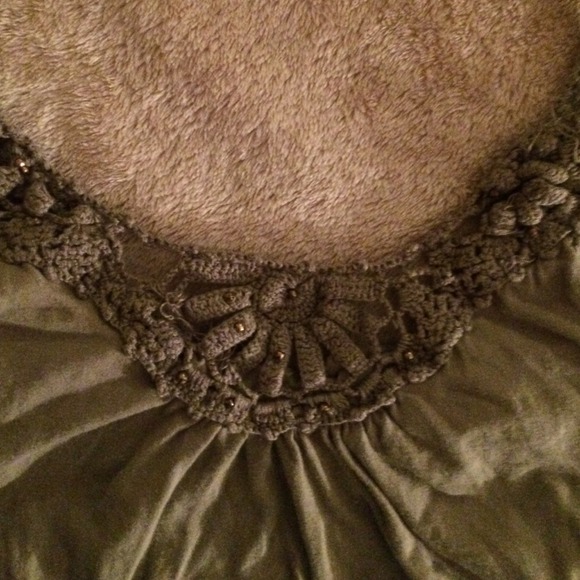 Top - Picture 2 of 3