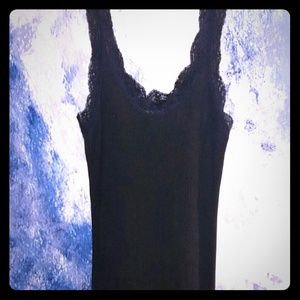 HOLLISTER TANK TOP. (brand new)